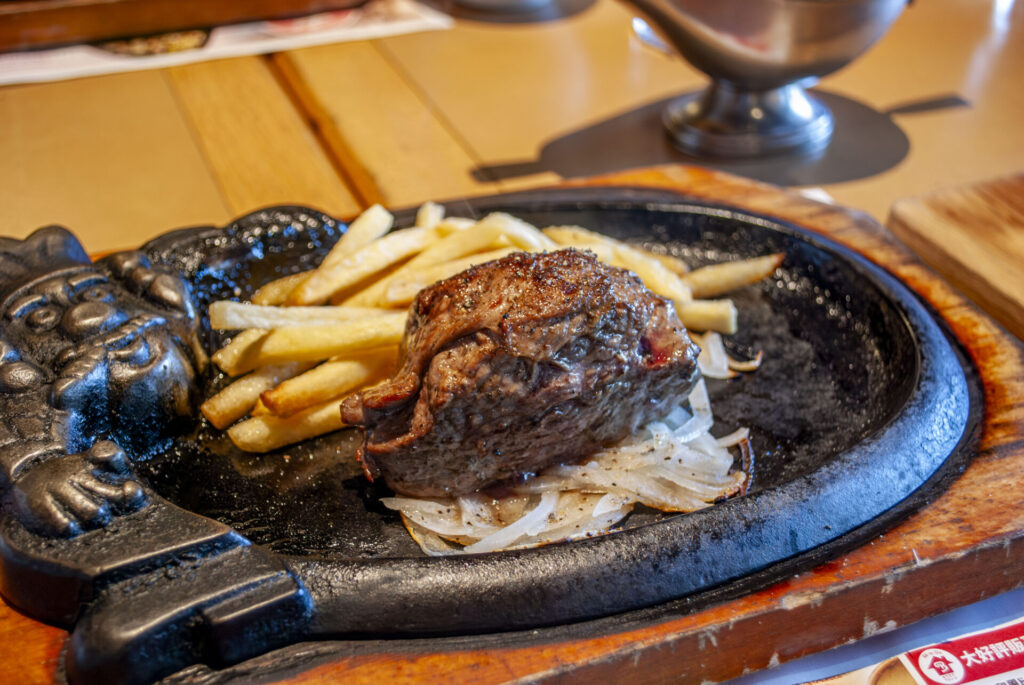 ブロンコビリーのステーキ