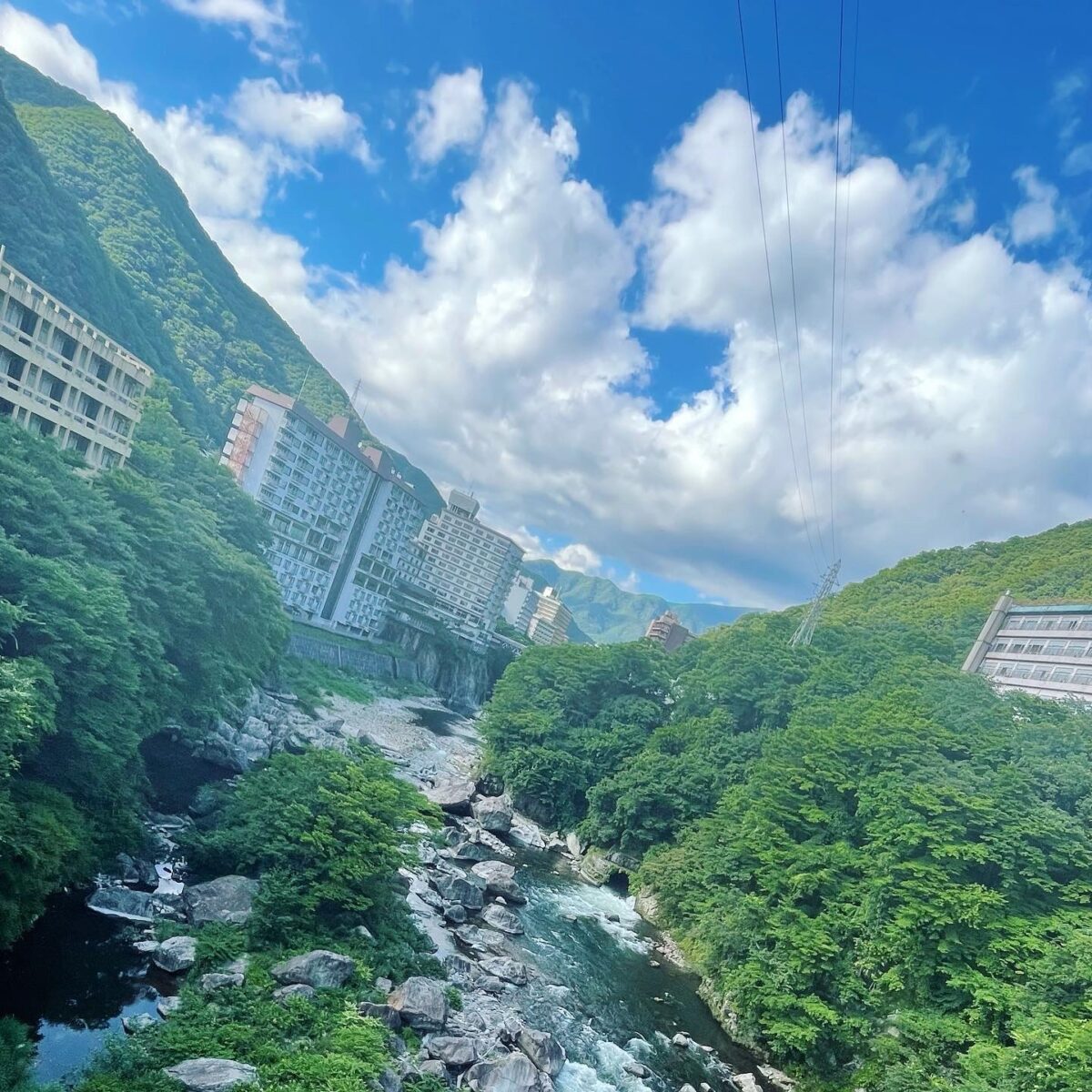 霧吸って湯に浸かる 霧吸って湯に浸かる