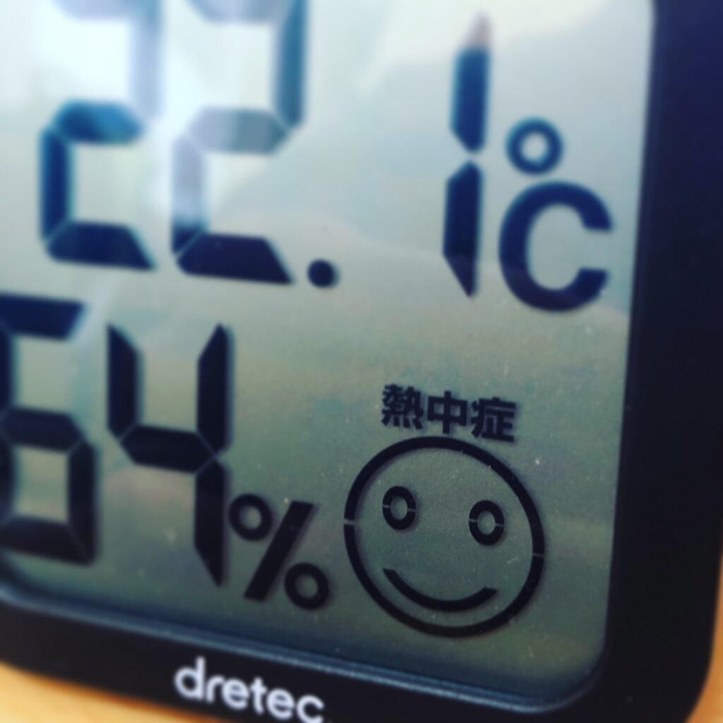 22℃でも湿度が高いと熱中症の警告が出るw