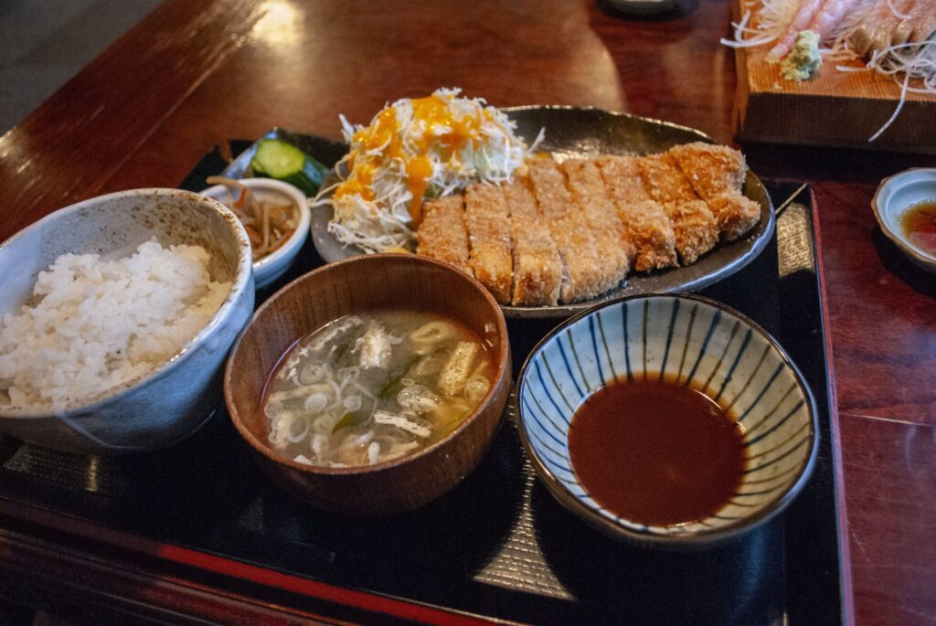 利尻島 凡天 カツ定食