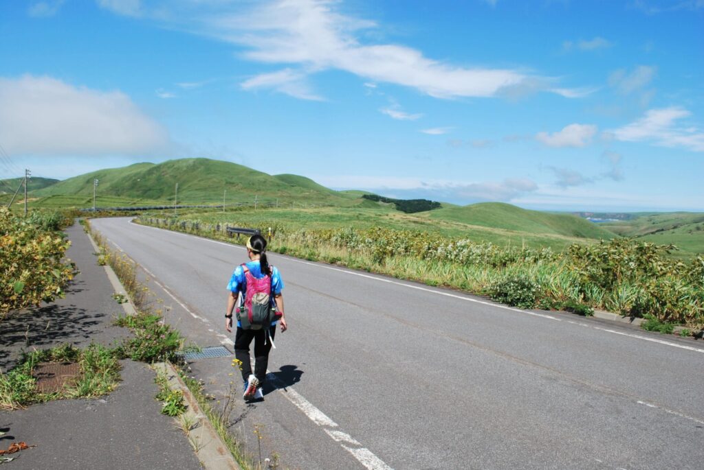 礼文島 久種湖へ向かう道