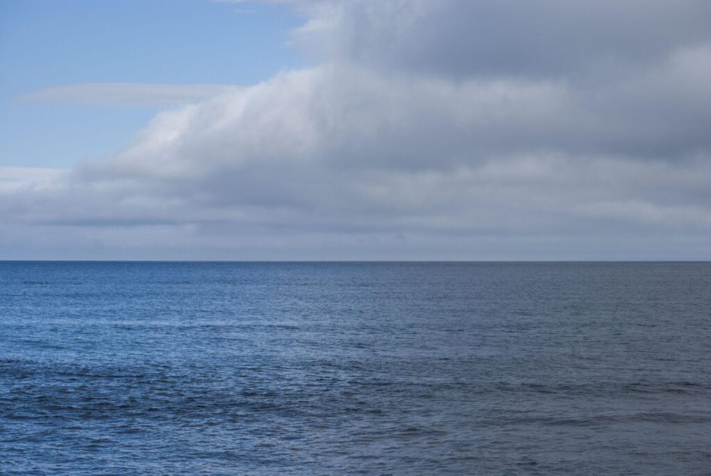 礼文島 晴れと曇りの境界線