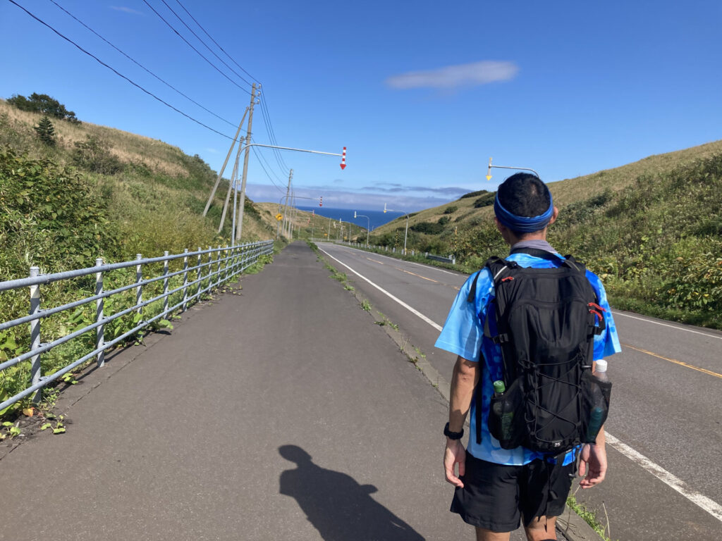 礼文島 久種湖へ向かう道