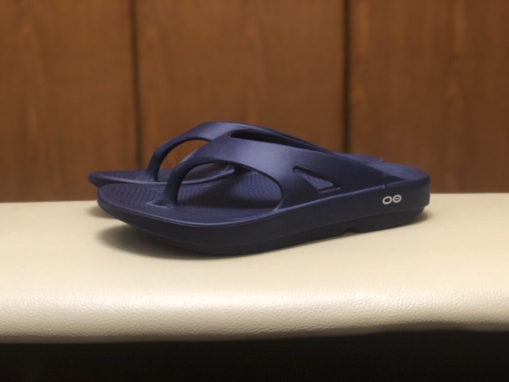 OOFOS リカバリーシューズ OOriginal